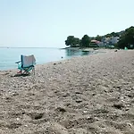 Apartament Kandilari *