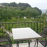Apartament Kandilari *