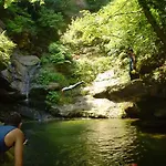Kandilari * Kókkinon Nerón