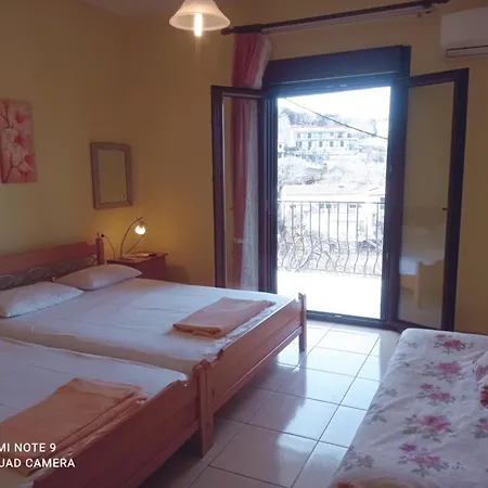 Kandilari Kókkinon Nerón