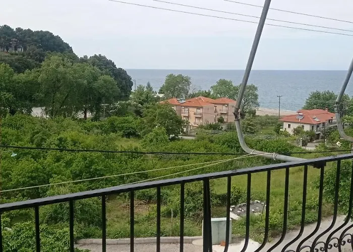 Kandilari Kókkinon Nerón